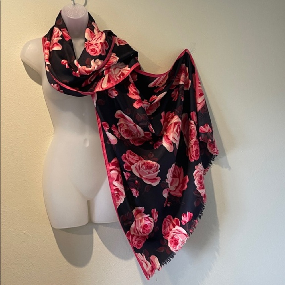 Kate Spade, New York 100% silk rambling rose shawl/scarf